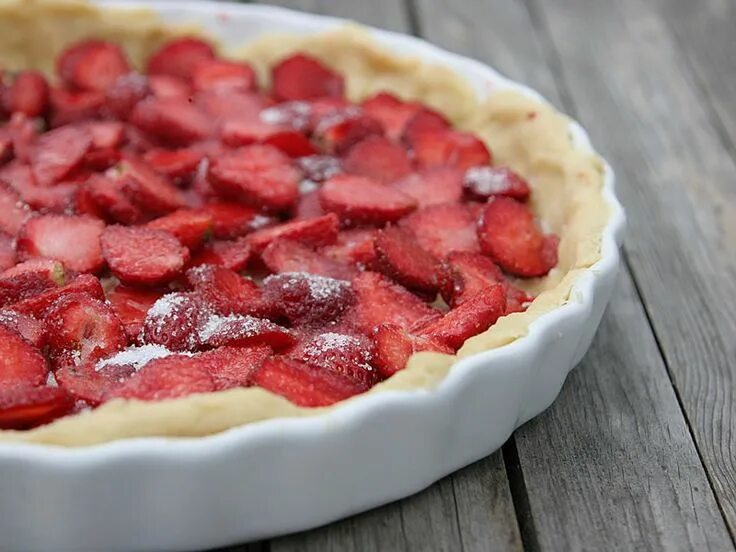 Пирог клубника фото Super easy rustic strawberry pie - SocialChef Recipe Food, No cook meals, Strawb