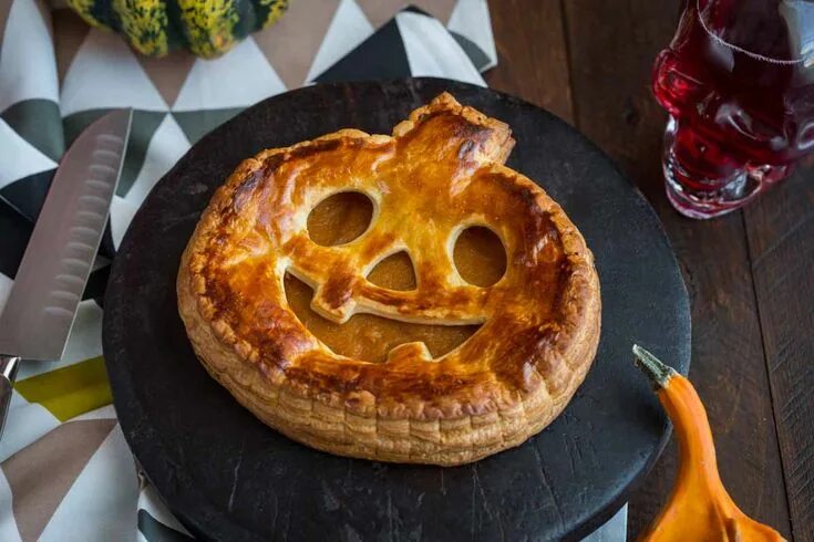 Пирог на хэллоуин фото Galette feuilletée au Potiron Recette Potiron, Galette, Recettes de cuisine