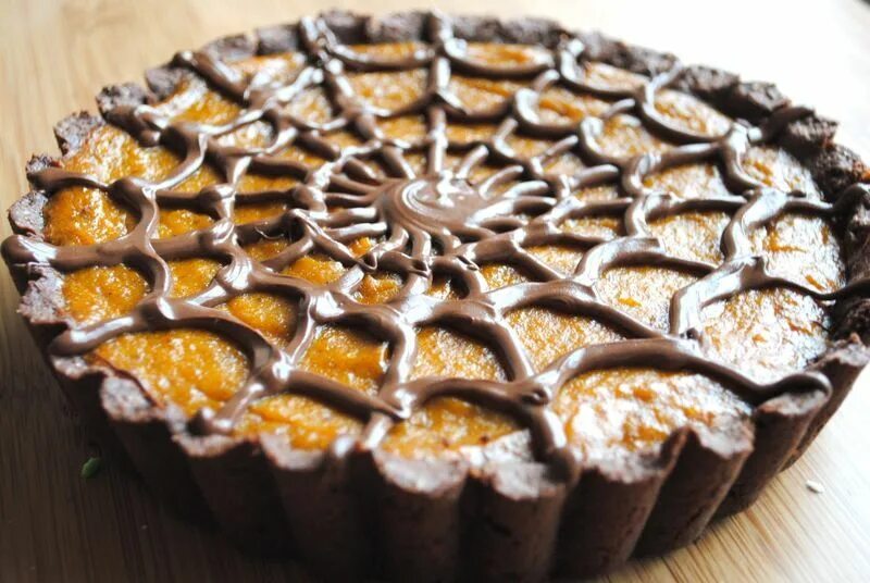 Пирог на хэллоуин фото Chocolate spider web pumpkin pie Chocolate pumpkin pie, Pumpkin recipes, Hallowe