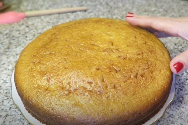 Пирог на кефире в духовке фото Бисквит на кефире - 5 вкусных рецептов с пошаговыми фото