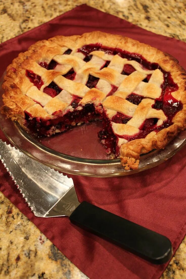 Пирог пай фото 4-Berry Pie made with the Nesbit family recipe for pie crust! Berry pie, Pie cru