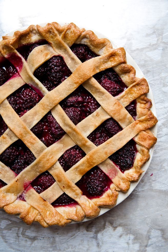 Пирог пай фото Blackberry Pie Recipe Favorite pie recipes, Blackberry pie recipes, Blackberry p