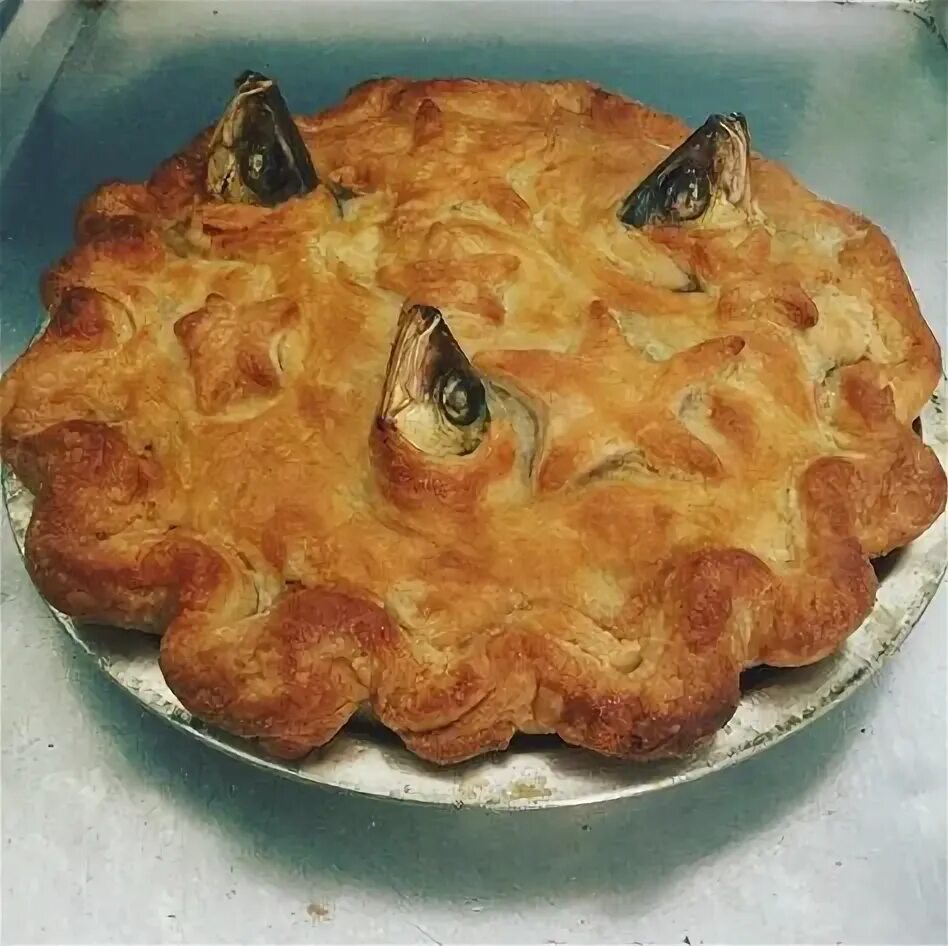 Пирог рыба фото Delicious Stargazy Pie Recipe - A Unique Twist on a Classic Dish