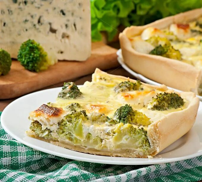 Пирог с брокколи фото Quiche with broccoli and feta cheese by timolina on @creativemarket Рецепты