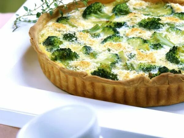 Пирог с брокколи фото Quiche met broccoli en zalm Recept Recepten, Voedsel ideeën, Gezonde quiche rece