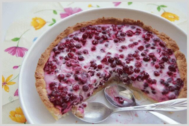 Пирог с брусникой и сметаной фото Пирог заливной с брусникой фото - Coffeebull.ru