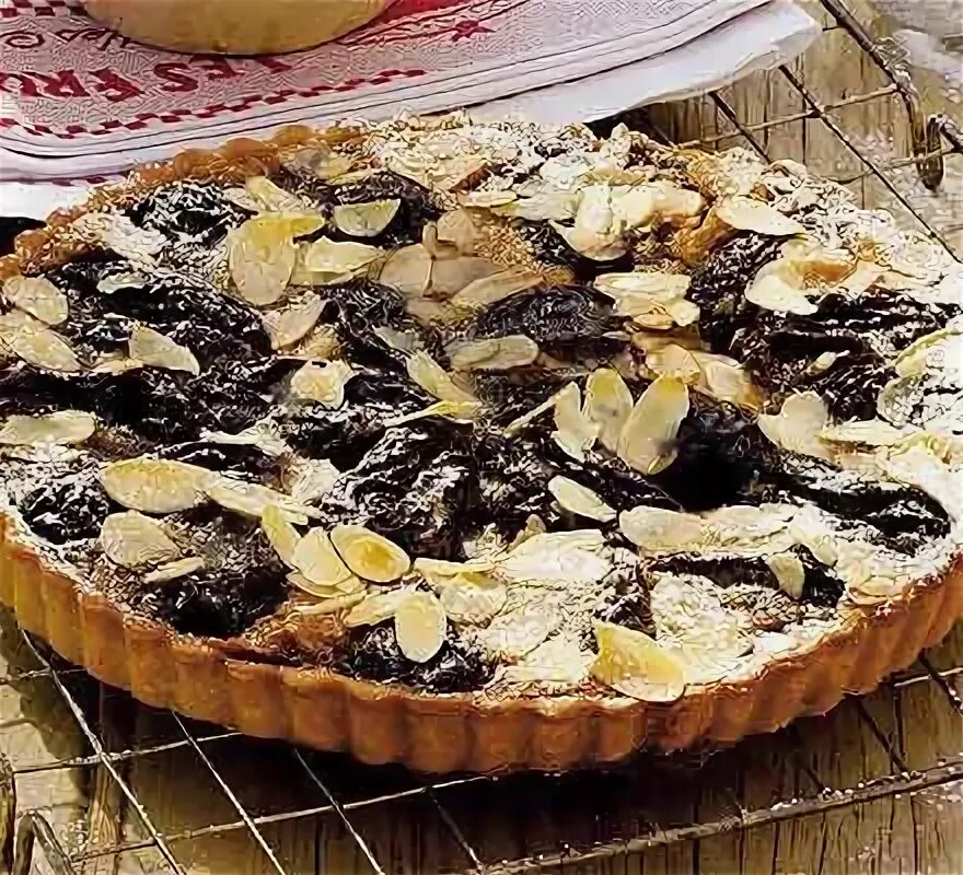 Пирог с черносливом рецепт с фото Prune & nut tart Recipe Bbc good food recipes, Food, Food processor recipes