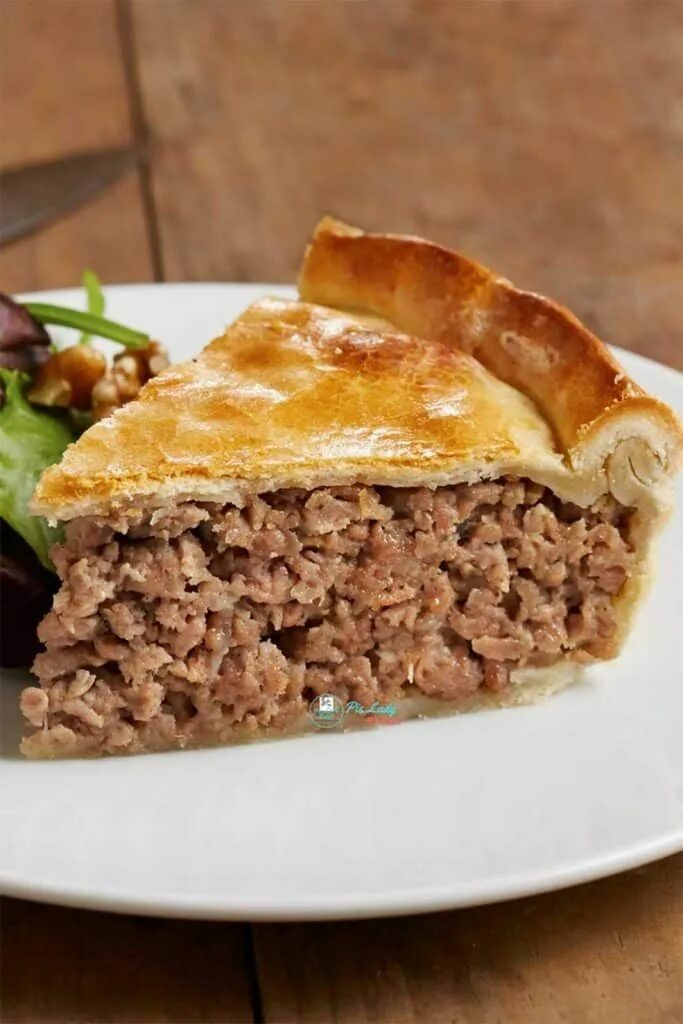 Пирог с фаршем с фото Tourtière Recipe: How to Make the Best French Canadian Meat Pie Recipe Meat pie,