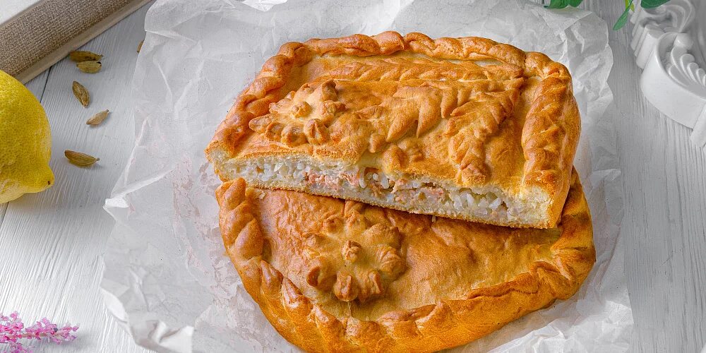Пирог с горбушей фото Пирог сдобный с семгой и рисом с доставкой по Челябинску!