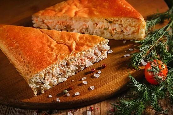 Пирог с горбушей фото Пирог с красной рыбой и рисом - Picture of Tarelochka, Rybinsk - Tripadvisor