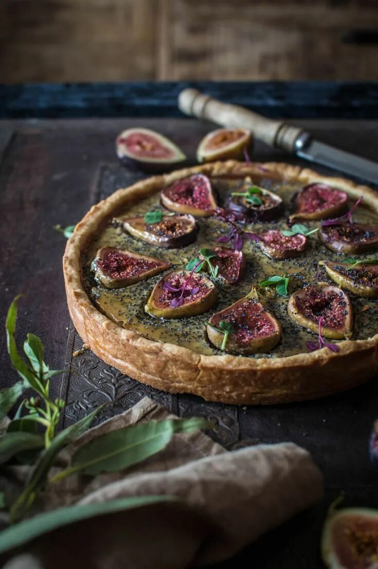Пирог с инжиром рецепт с фото Dalmatian fig tart heneedsfood.com Fig tart, Tart, Croatian recipes