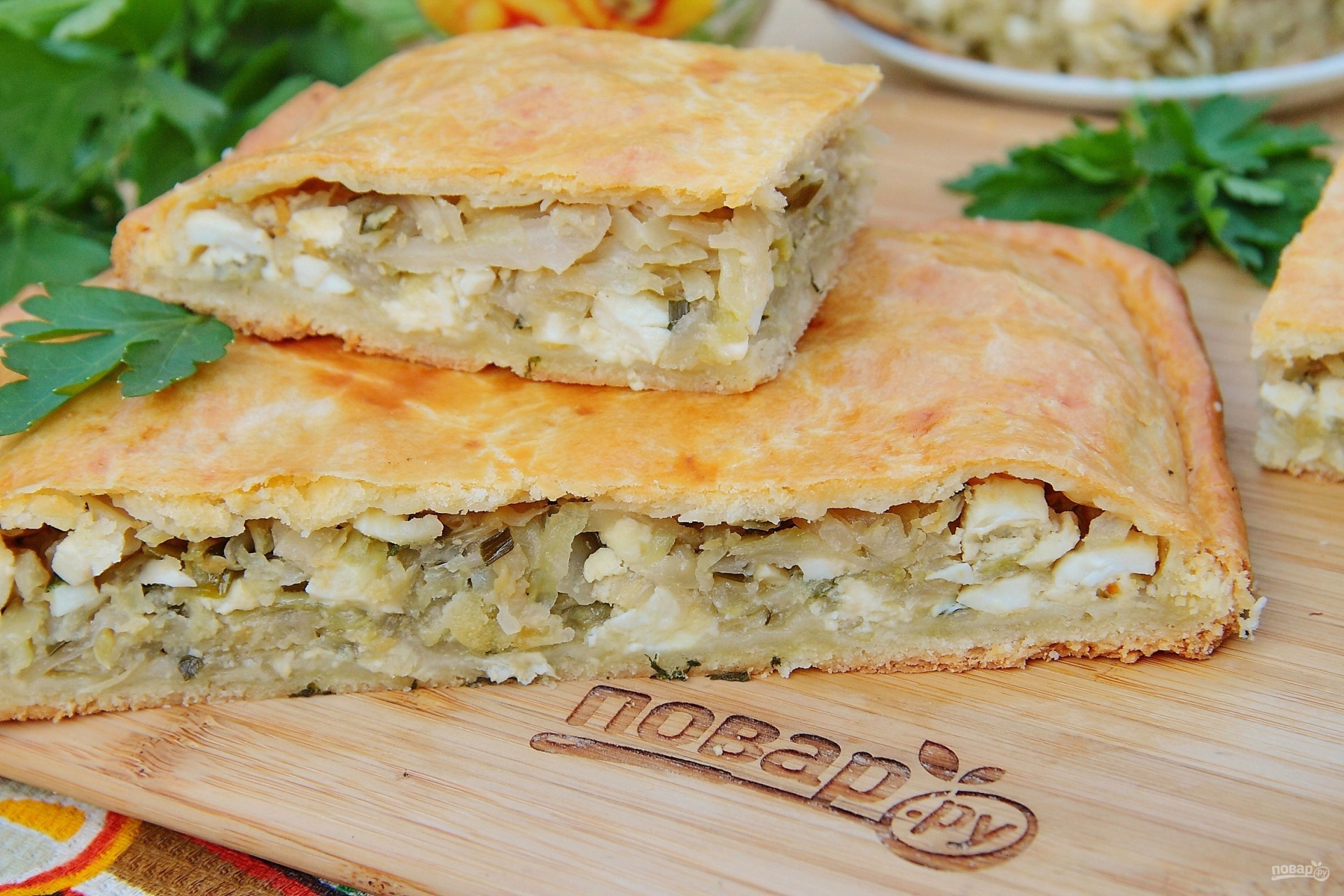 Пирог с капустой фото Пирог с капустой, яйцом и творогом - пошаговый рецепт с фото на Повар.ру