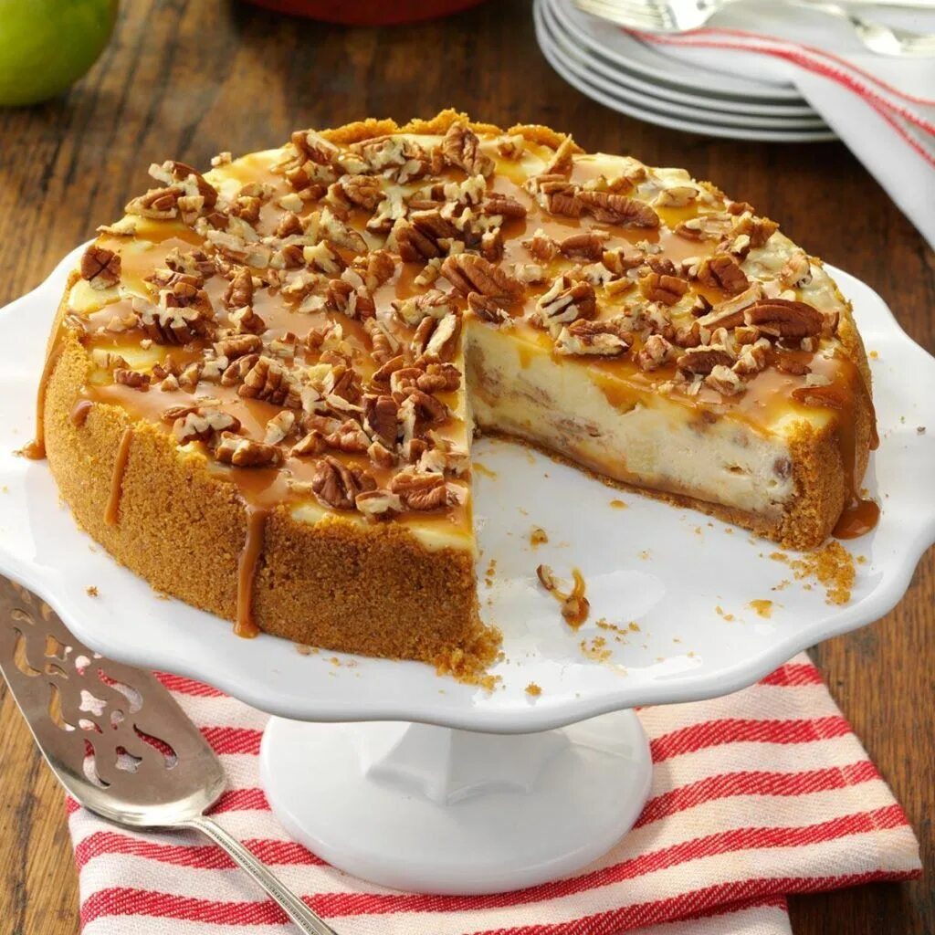 Пирог с карамелью фото 50 Gorgeous Desserts to Make This Fall Apple cheesecake recipes, Caramel apple c