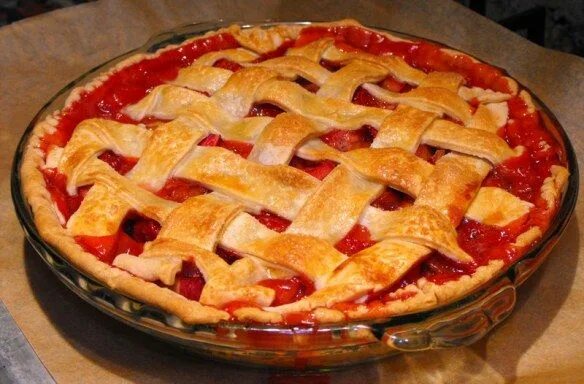 Пирог с клубничным вареньем фото Strawberry Rhubarb Pie with Lattice Crust Rhubarb recipes pie, Strawberry rhubar
