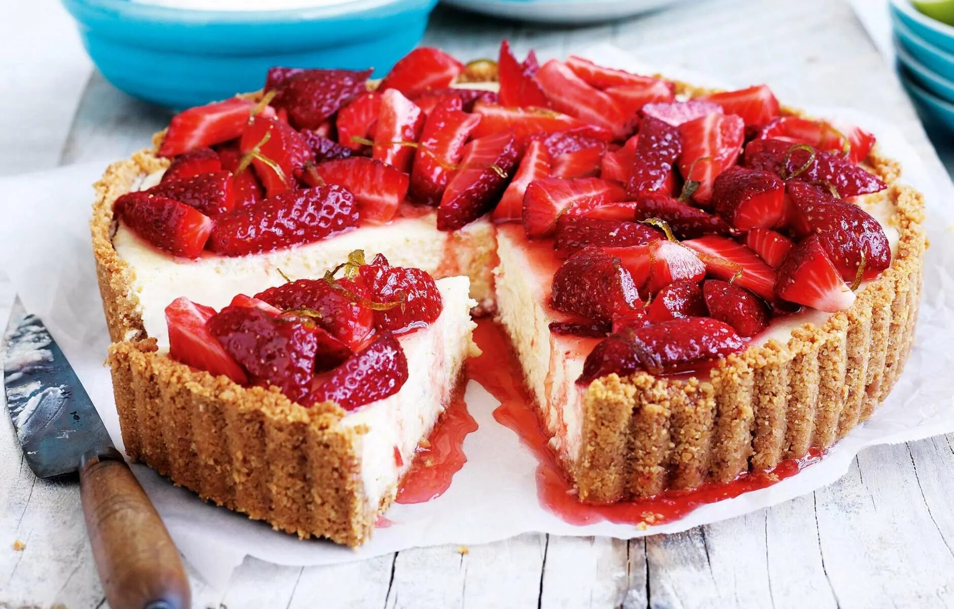 Пирог с клубникой с фото пошагово Что приготовить из клубники этим летом * INMYROOM FOOD