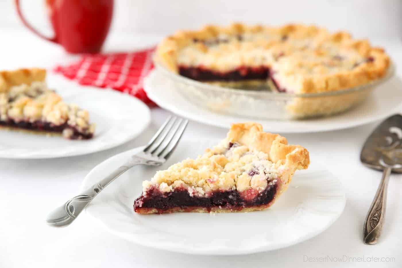 Пирог с конфетами фото Cherry Crumb Pie Dessert Now Dinner Later