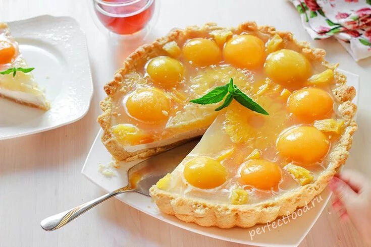 Пирог с консервированными персиками с фото Творожный пирог с персиками и ананасами. Пирог с творогом и персиками консервиро