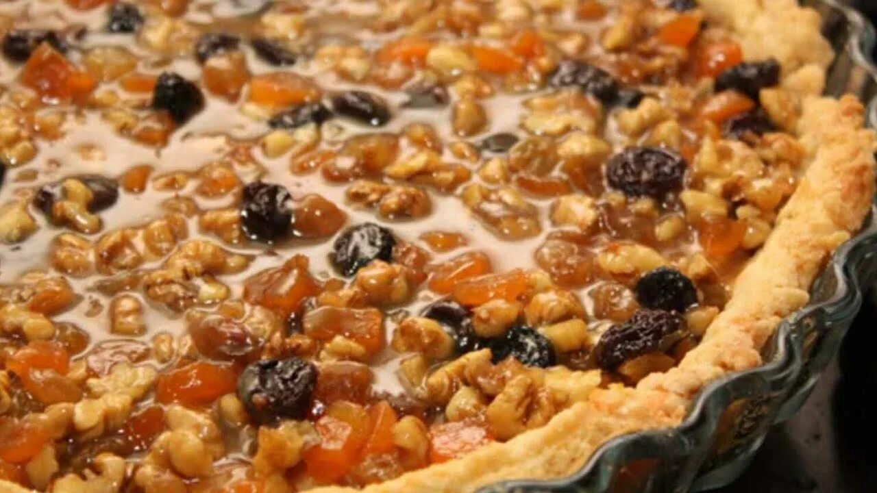 Пирог с курагой и изюмом фото Самый сладкий Восточный пирог. Никакого миксера и блендера! Всего за 5 минут! - 