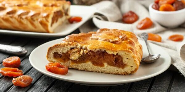 Пирог с курагой и изюмом фото Меню и цены "Сдобная деревня" в Челябинске - Яндекс Карты