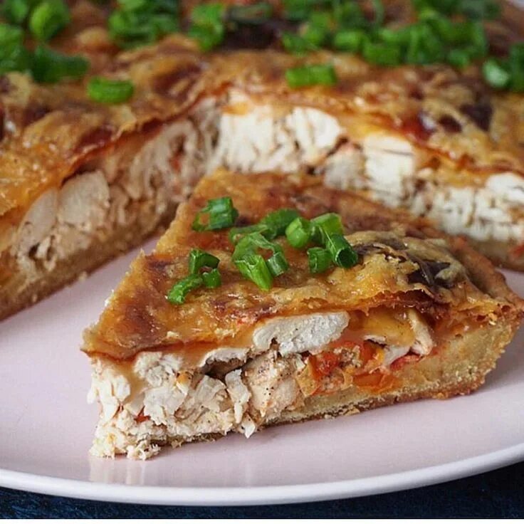 Пирог с курицей фото Delicious Chicken and Cheese Pie Recipe