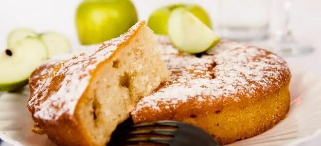 Пирог с манкой фото Постная шарлотка с яблоками в духовке, мультиварке и в микроволновке - рецепты н