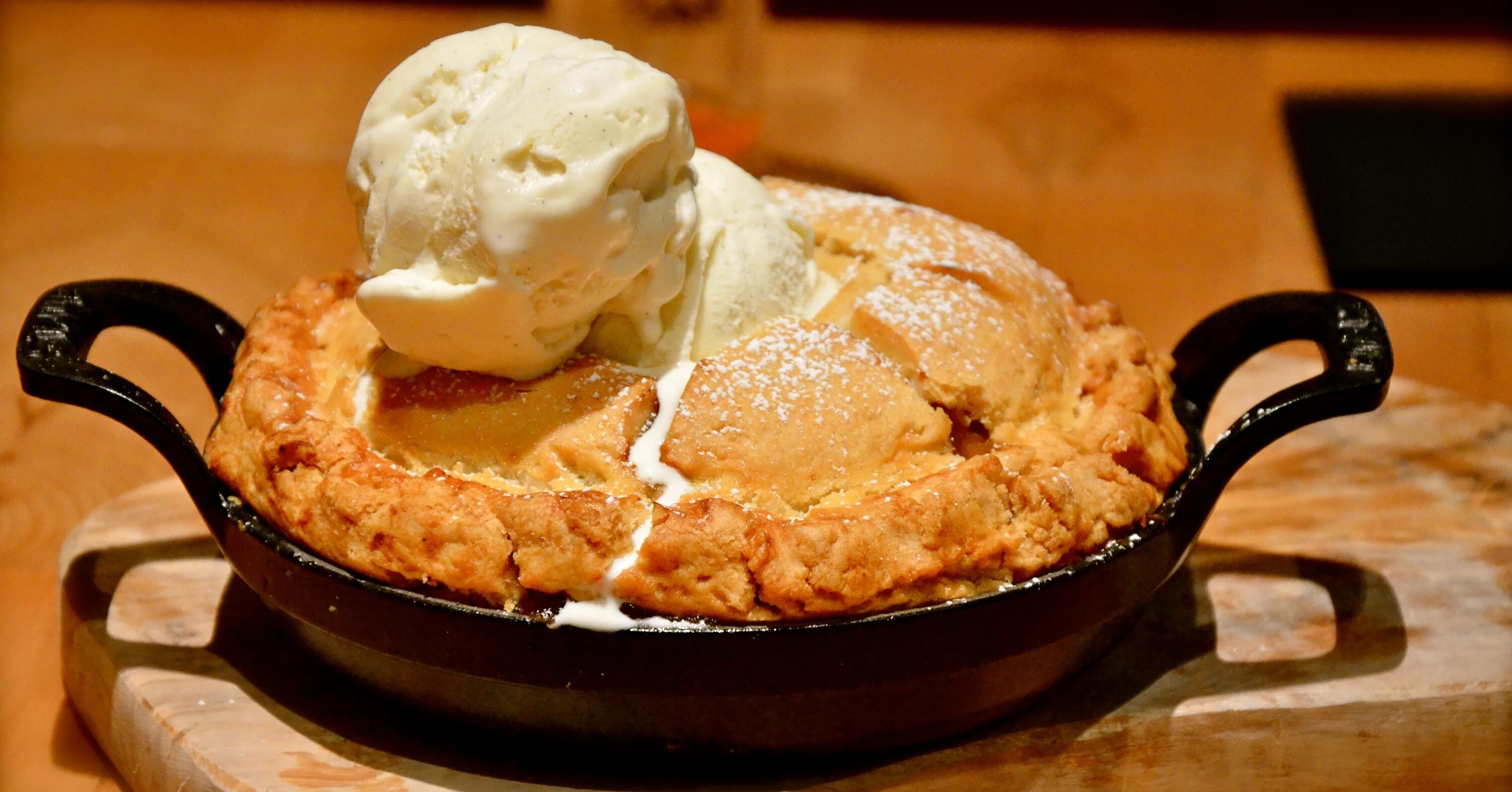 Пирог с мороженым фото Here's Where to Find the Best Apple Pie in Dubai insydo