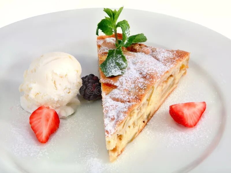 Пирог с мороженым фото Charlotte of Apples, with a Scoop of Ice Cream. Stock Photo - Image of meat, flo