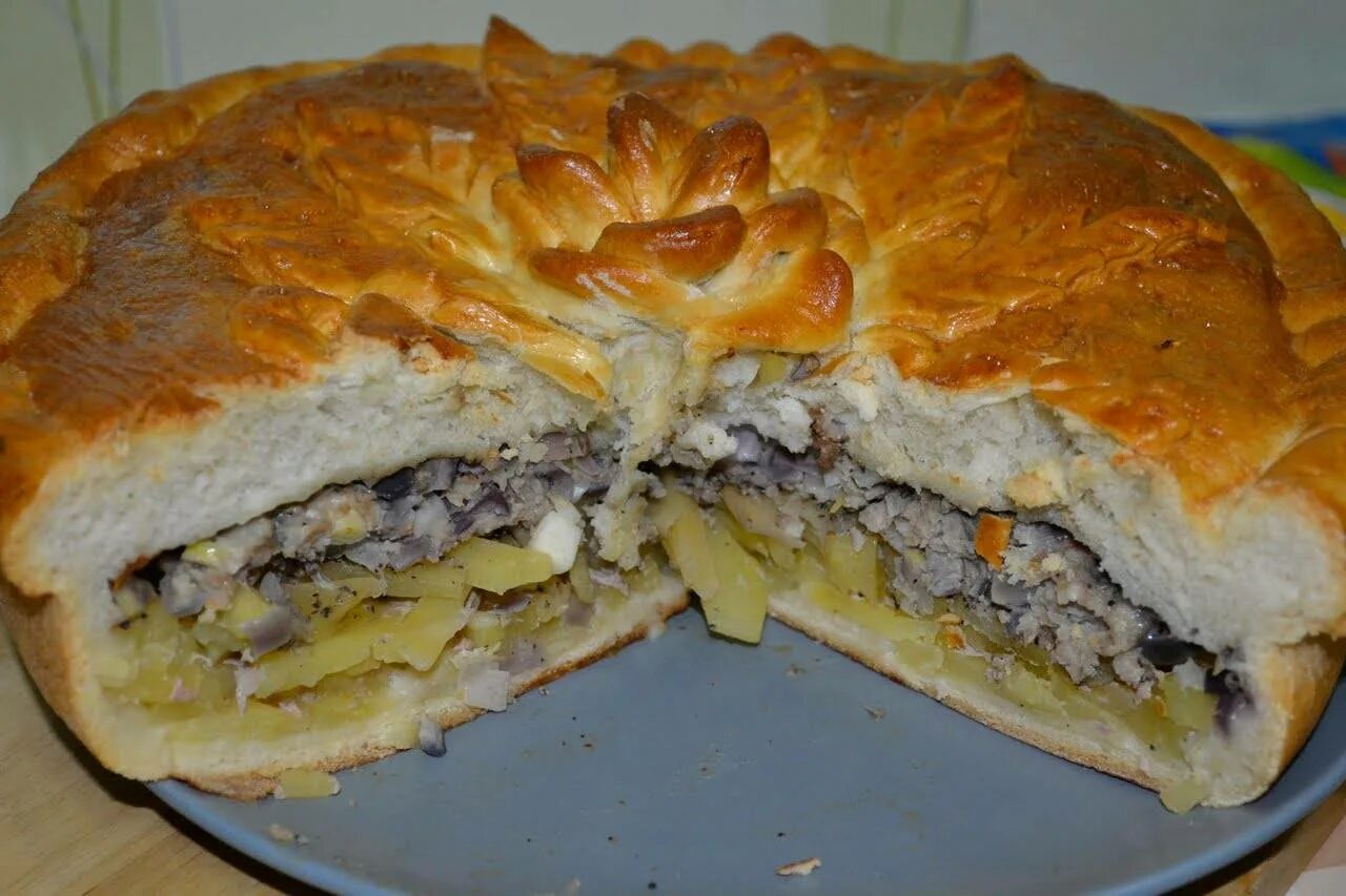 Пирог с мясом и картошкой фото Пирог с мясом и картошкой в духовке - фото рецепт