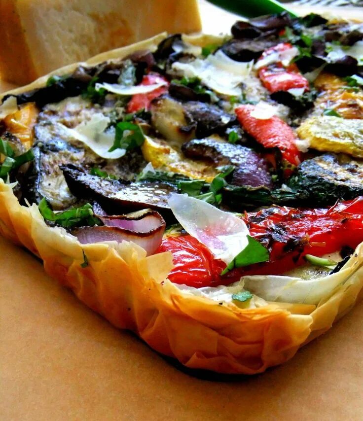 Пирог с овощами с фото Grilled Vegetable Tart with Phyllo Vegetable tart, Recipes, Veggie tart