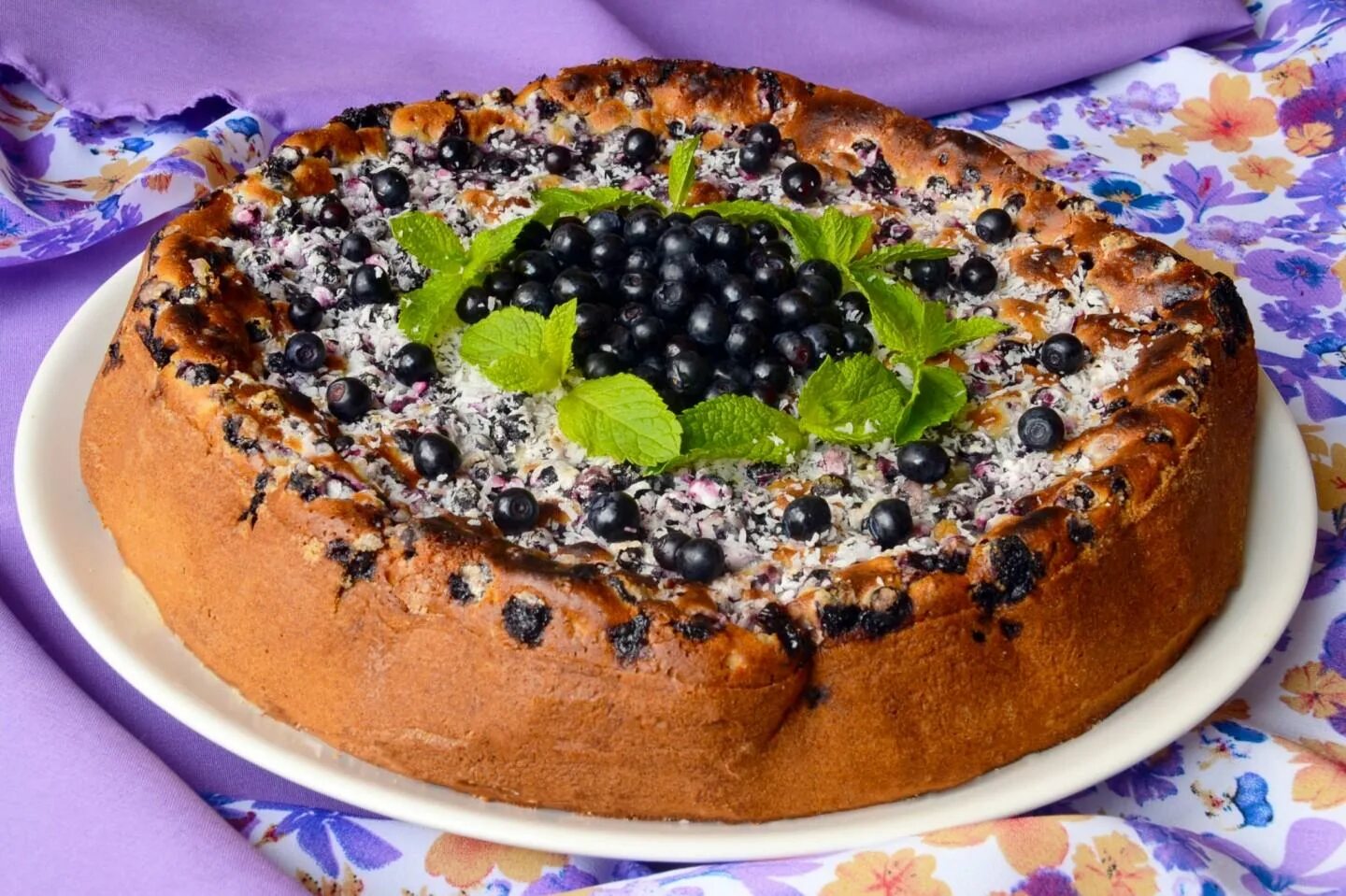 Пирог с пасленом рецепты с фото Бисквитный пирог с ягодами рецепт с фото - 1000.menu