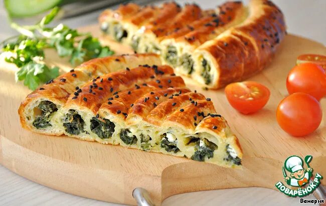 Пирог с сыром и шпинатом фото Пирог со шпинатом и сыром - кулинарный рецепт