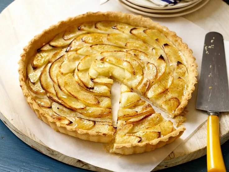 Пирог с яблоками из теста фото Classic Apple Tart Recipe Food processor recipes, Holiday baking recipes, French