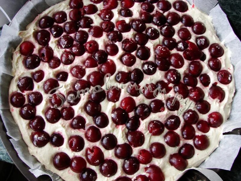 Пирог с замороженной вишней с фото Пирог с замороженной вишней и насыщенным вкусом Торты, конфеты, пироги iberia-re