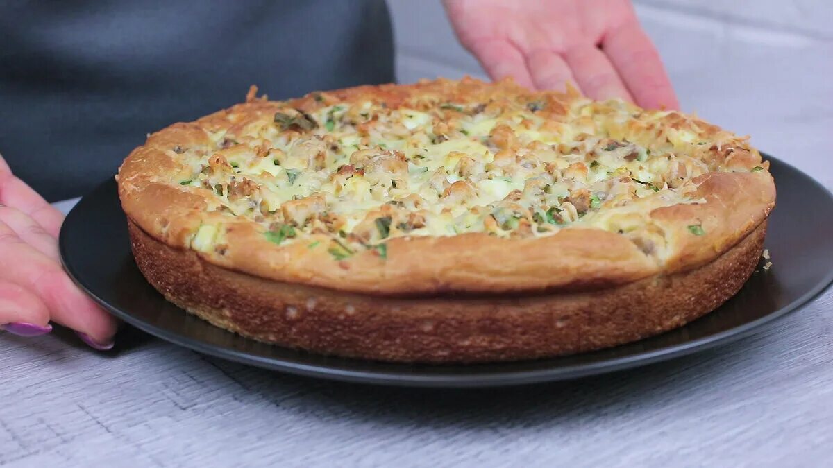 Пирог с жидким тестом с фото Бюджетный и вкусный заливной пирог с рыбными консервами. Сытный пирог на кефире 