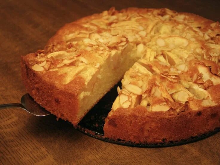 Пирог шарлотка фото Gâteau Madeleine aux pommes Recette gateau pomme, Gâteaux alimentaires, Gateau d