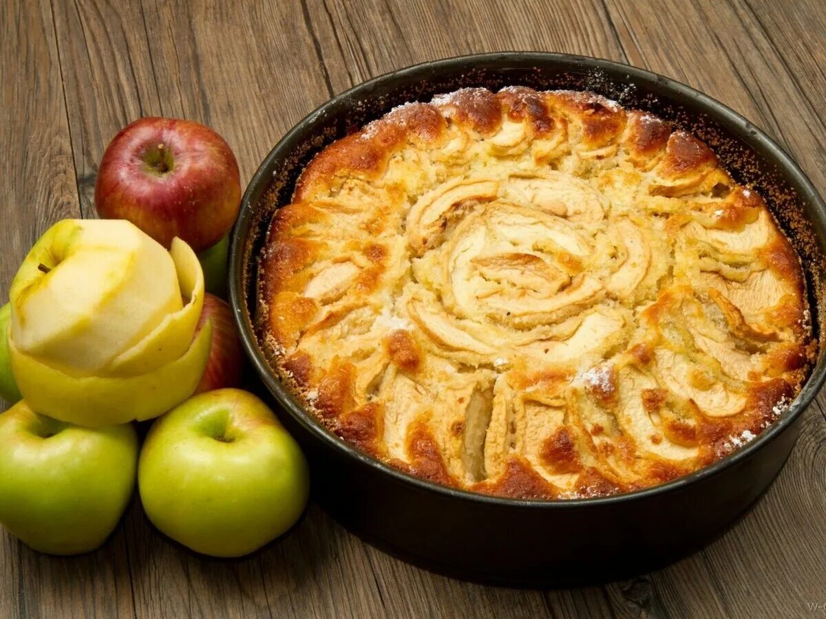 Пирог шарлотка фото Яблочный пирог на кефире вкуснее шарлотки а готовить легче сковороде фото - Тоши