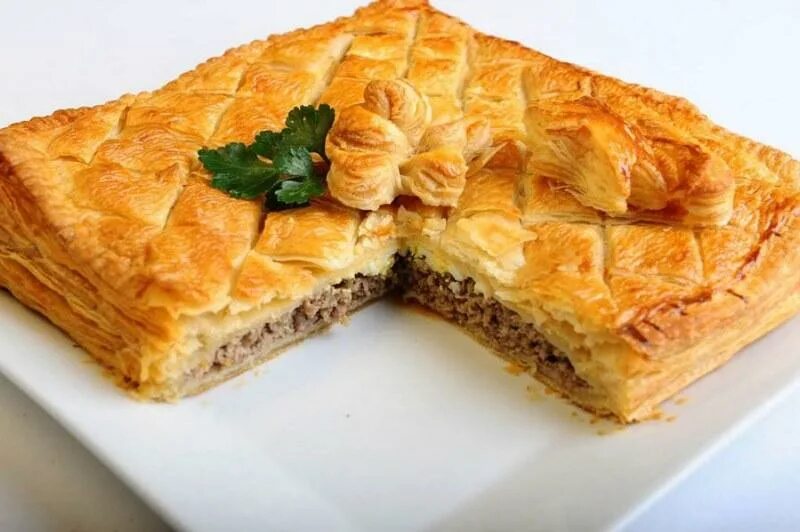 Пирог слоеное тесто фото Пирог слоеный с фаршем свинина, говядина от Grill House Челябинск Единая Служба 