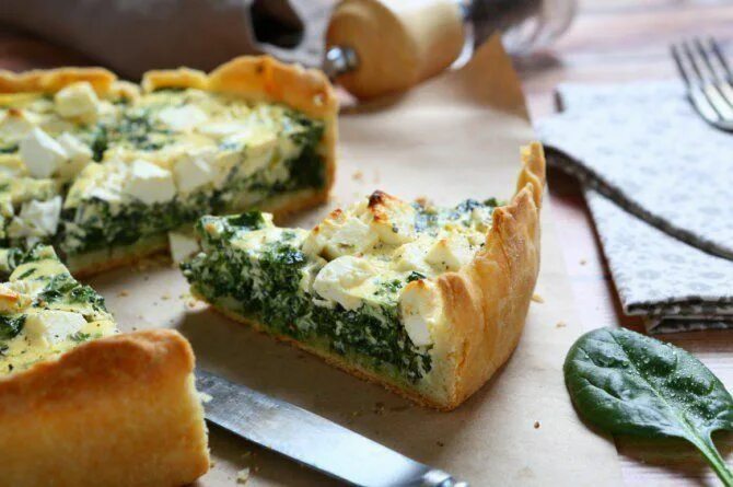 Пирог со шпинатом и сыром фото Prepara esta deliciosa tarta de espinaca - EME de Mujer Quiche recipes, Food, Sp