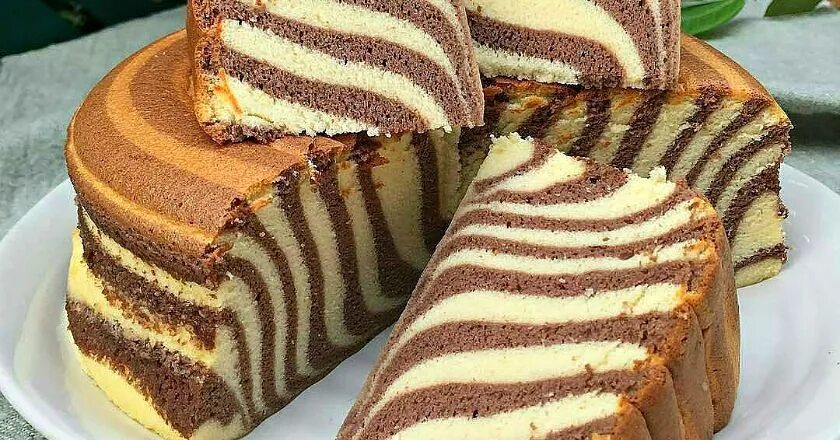 Пирог зебра фото как приготовить Потрясающе вкусный манник на кефире "Зебра" Манник, Вкусные торты, Десерты