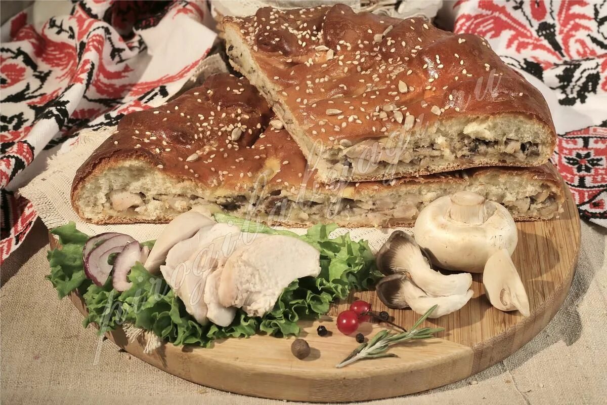 Пироги бабы яги суворовская ул 2а фото Пирог с курицей и грибами (дрожжевой)