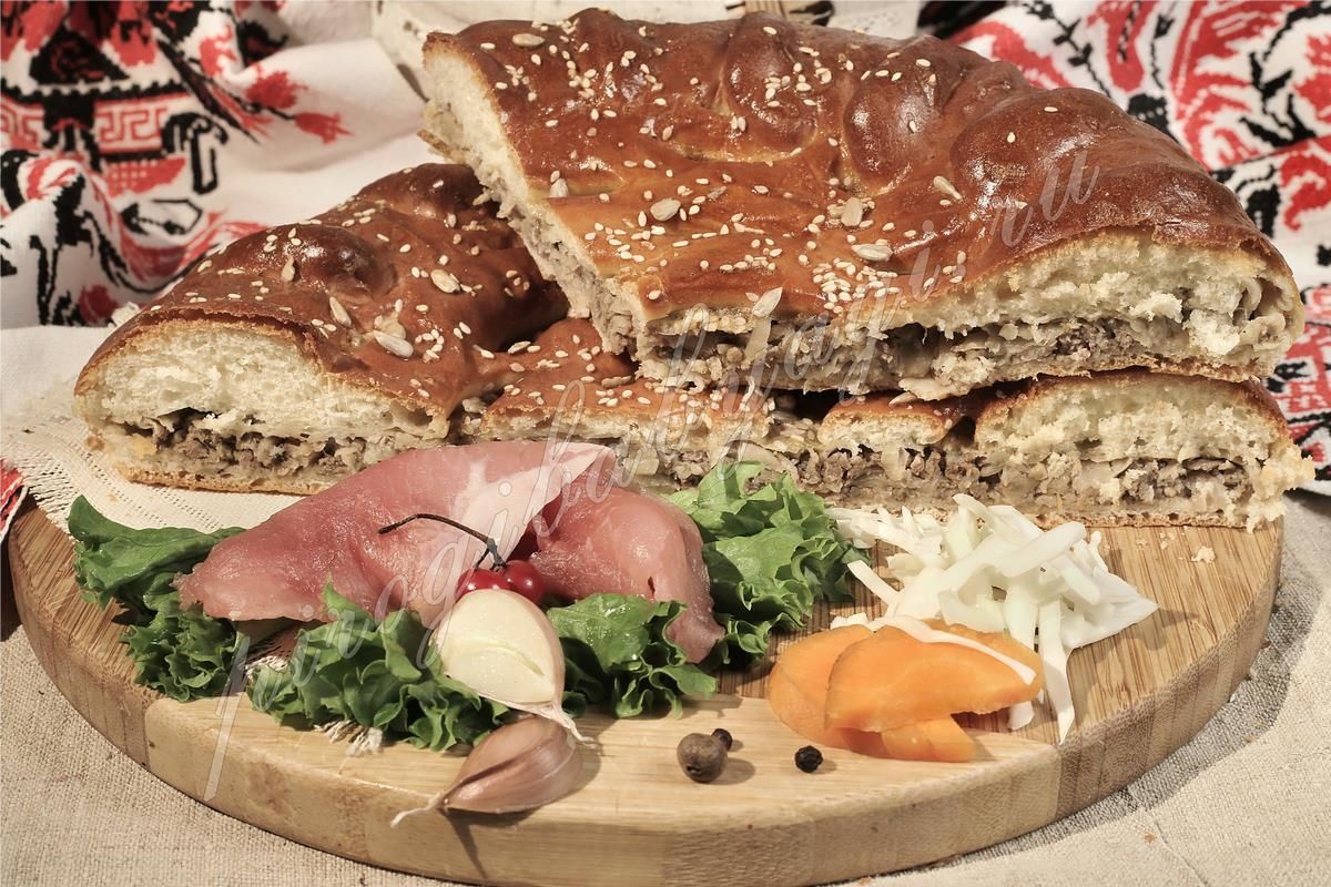 Пироги бабы яги суворовская ул 2а фото Пирог с капустой и мясом (говядина) (дрожжевой)