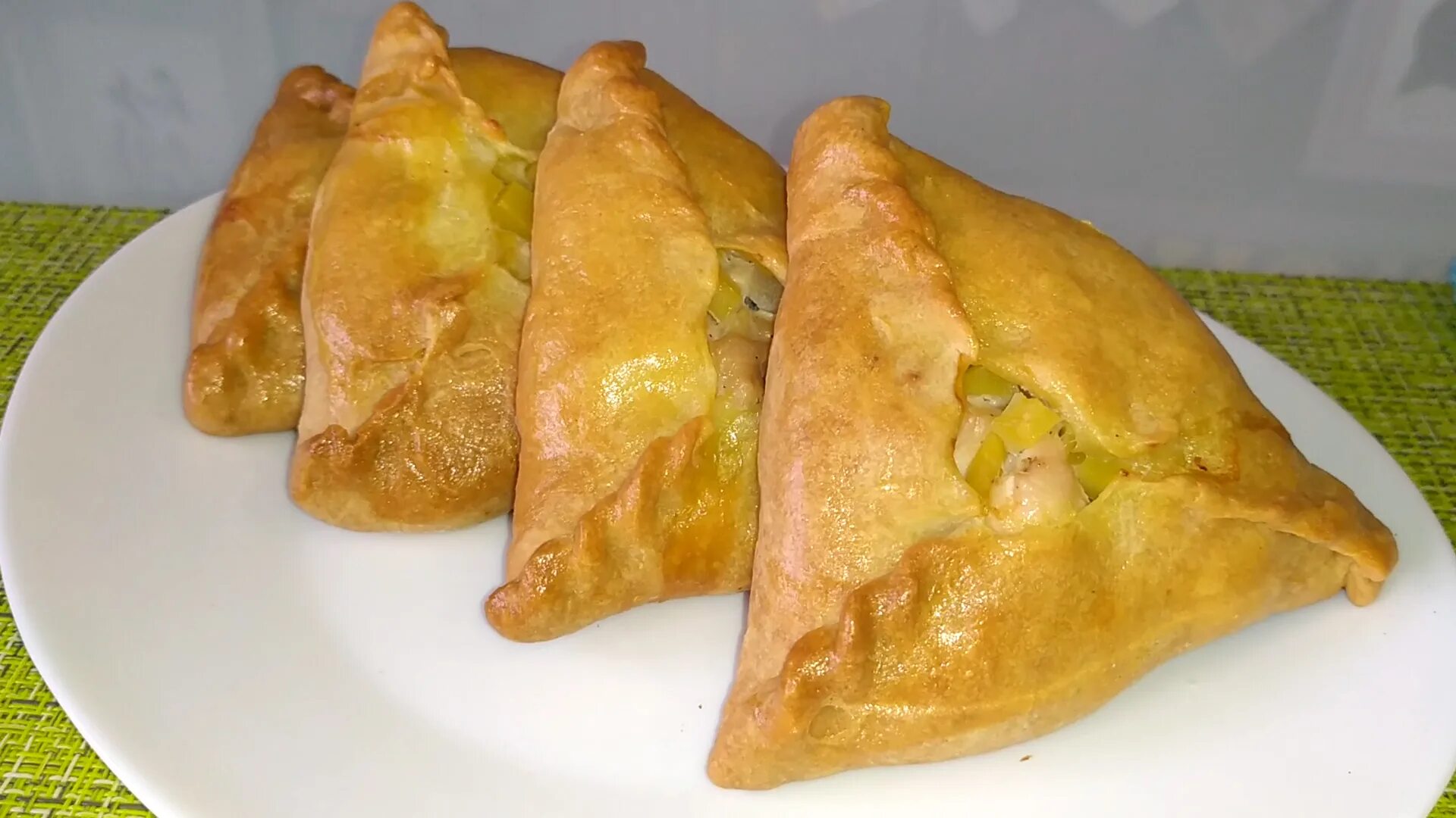 Пироги курники рецепты фото Курник Сытно и Вкусно с курицей и картофелем 150 г - характеристики и описание н