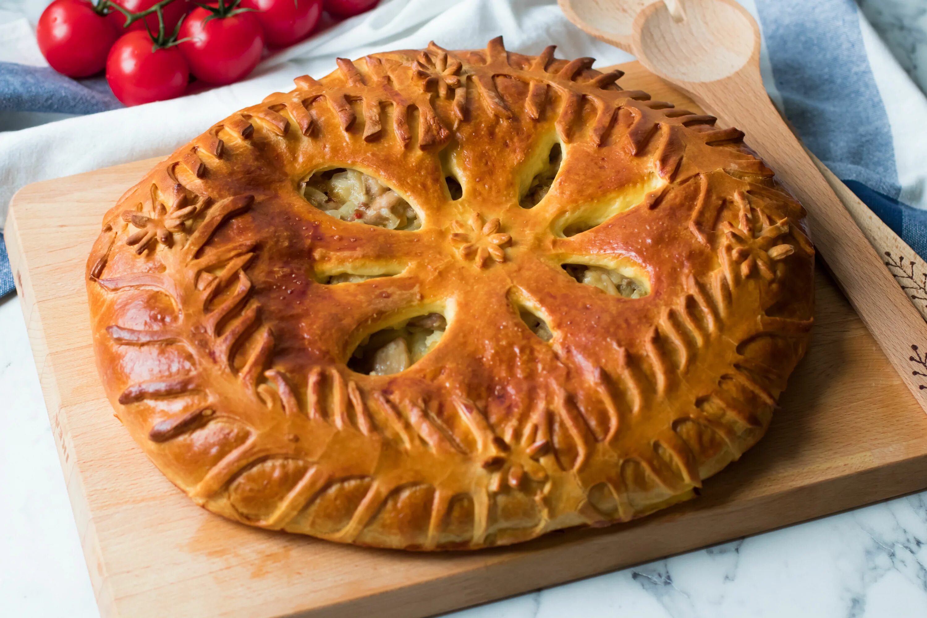 Пироги оформление фото Пирог курник из курицы и картофеля.