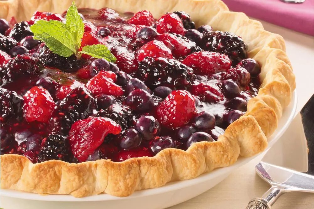 Пироги открытые с ягодами рецепты фото Bumbleberry Pie Recipe Bumbleberry pie, Mr food recipes, Dessert pie recipes