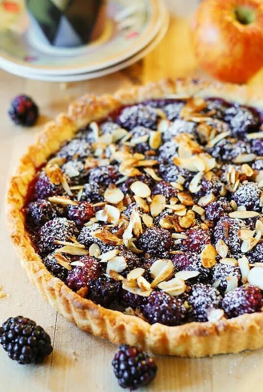 Пироги открытые с ягодами рецепты фото Blackberry Tart with Toasted Almonds Eat dessert, Popsicle recipes, Tart recipes