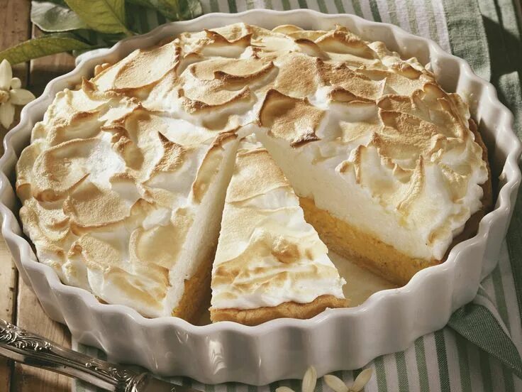 Пироги с кремом с фото Limetten-Baiser-Kuchen (Key Lime Pie) Rezept Baiser kuchen, Key lime pie, Desser