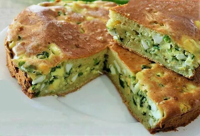 Пироги с луком и яйцом фото Быстрый незатейливый пирог с яйцом и зелёным луком Яичный пирог, Еда, Кулинария