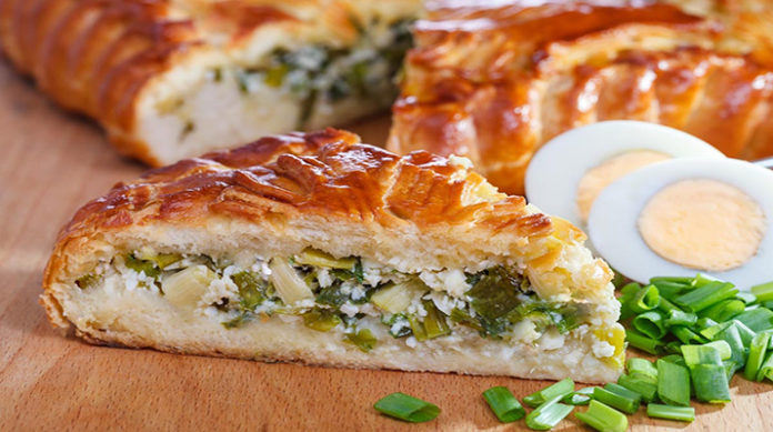Пироги с луком и яйцом фото Рецепт пирога с яйцом и шпинатом Food, Good food, Recipes
