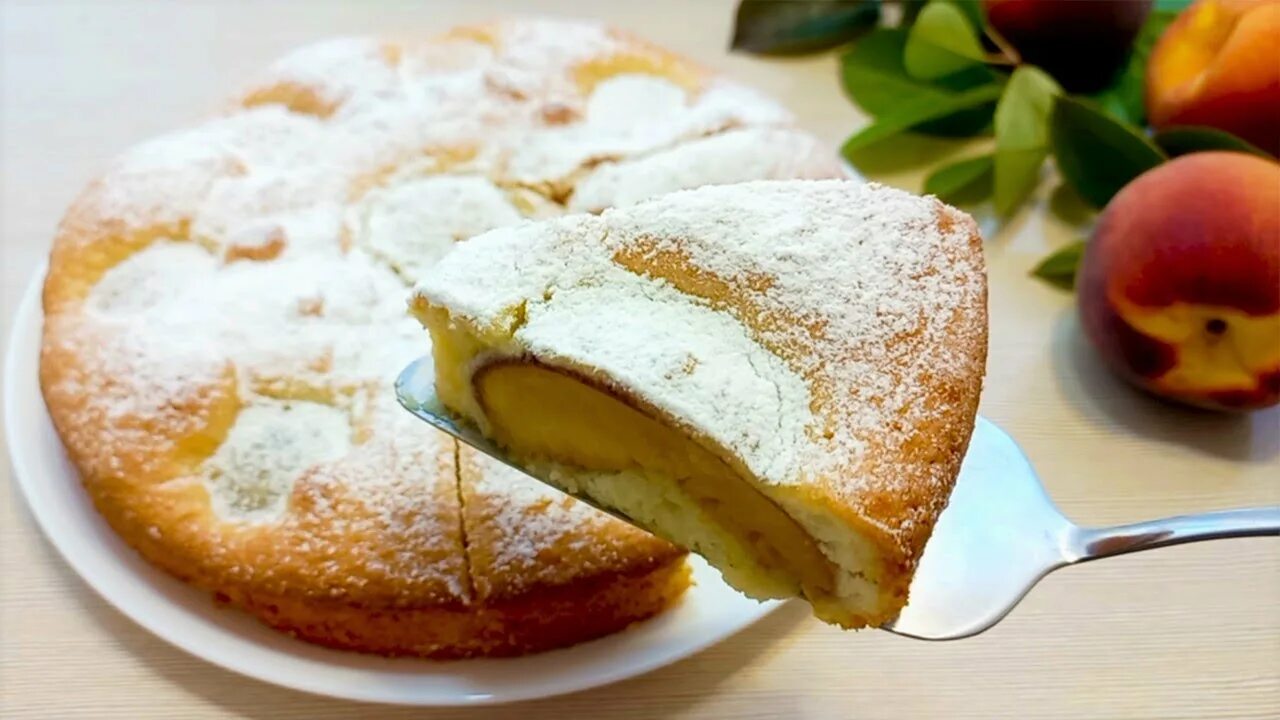 Пироги с персиками с фото Простой бисквитный пирог с персиками / Рецепт вкусного персикового пирога - YouT
