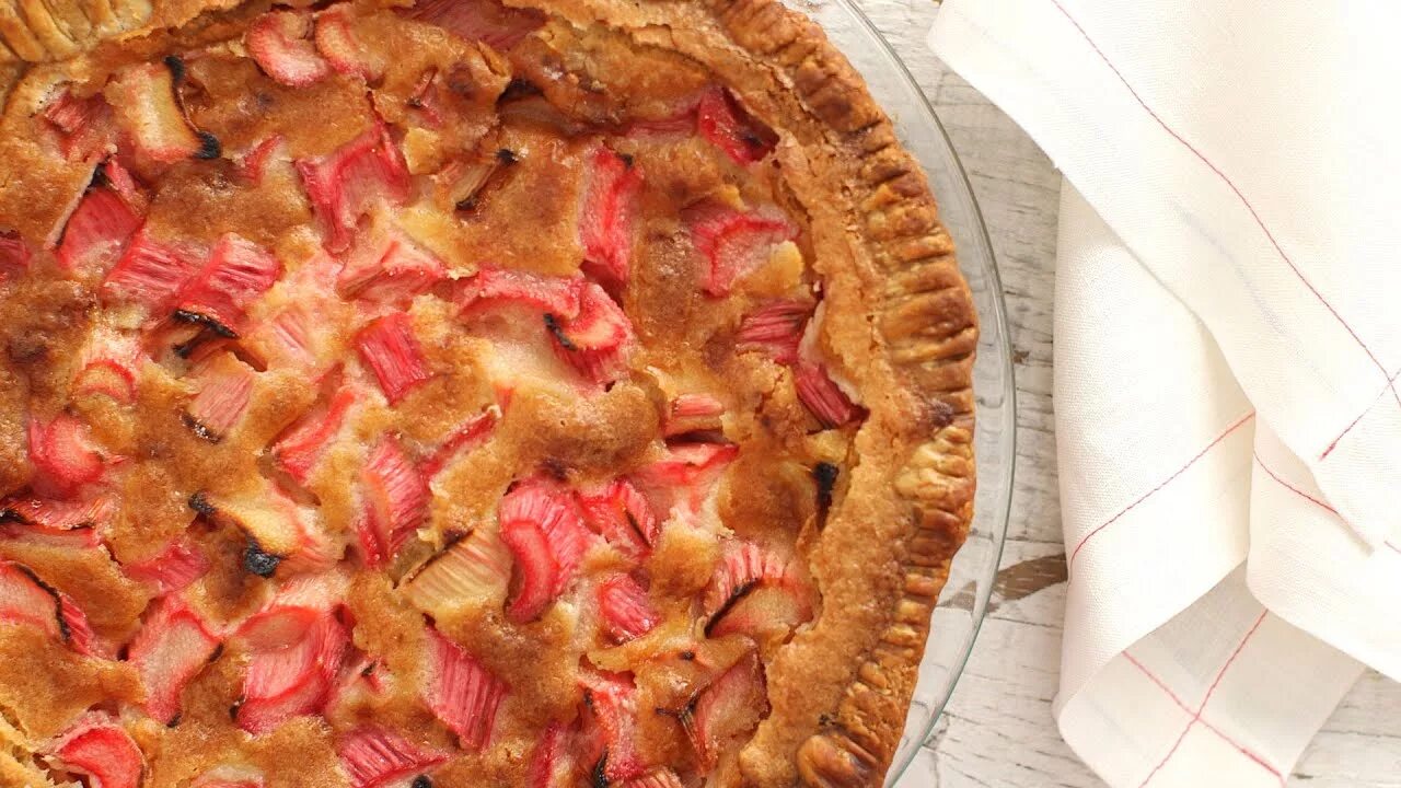 Пироги с ревенем рецепты с фото Sweet and Tart Rhubarb Custard Pie - Everyday Food with Sarah Carey - YouTube